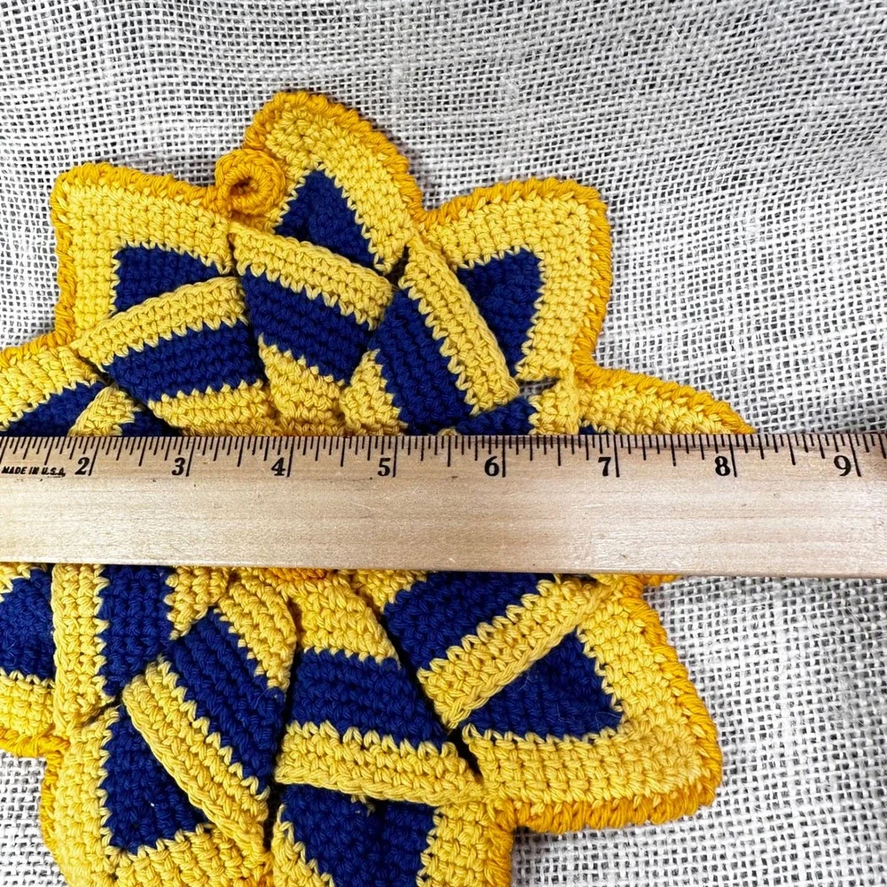 Vintage Handmade Crochet Potholders Set of 2 Yellow Navy‎ Blue Star Spiral 8.5